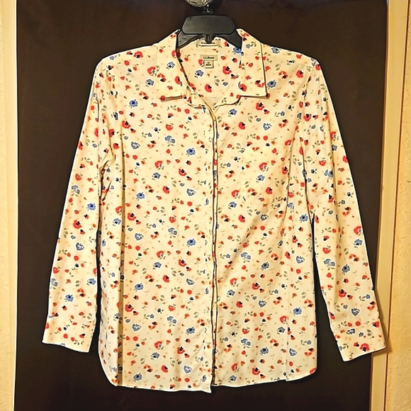 L.L. Bean Tops - EUC L.L. Bean shirt